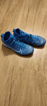 Buty halowe Nike rozmiar 37,5