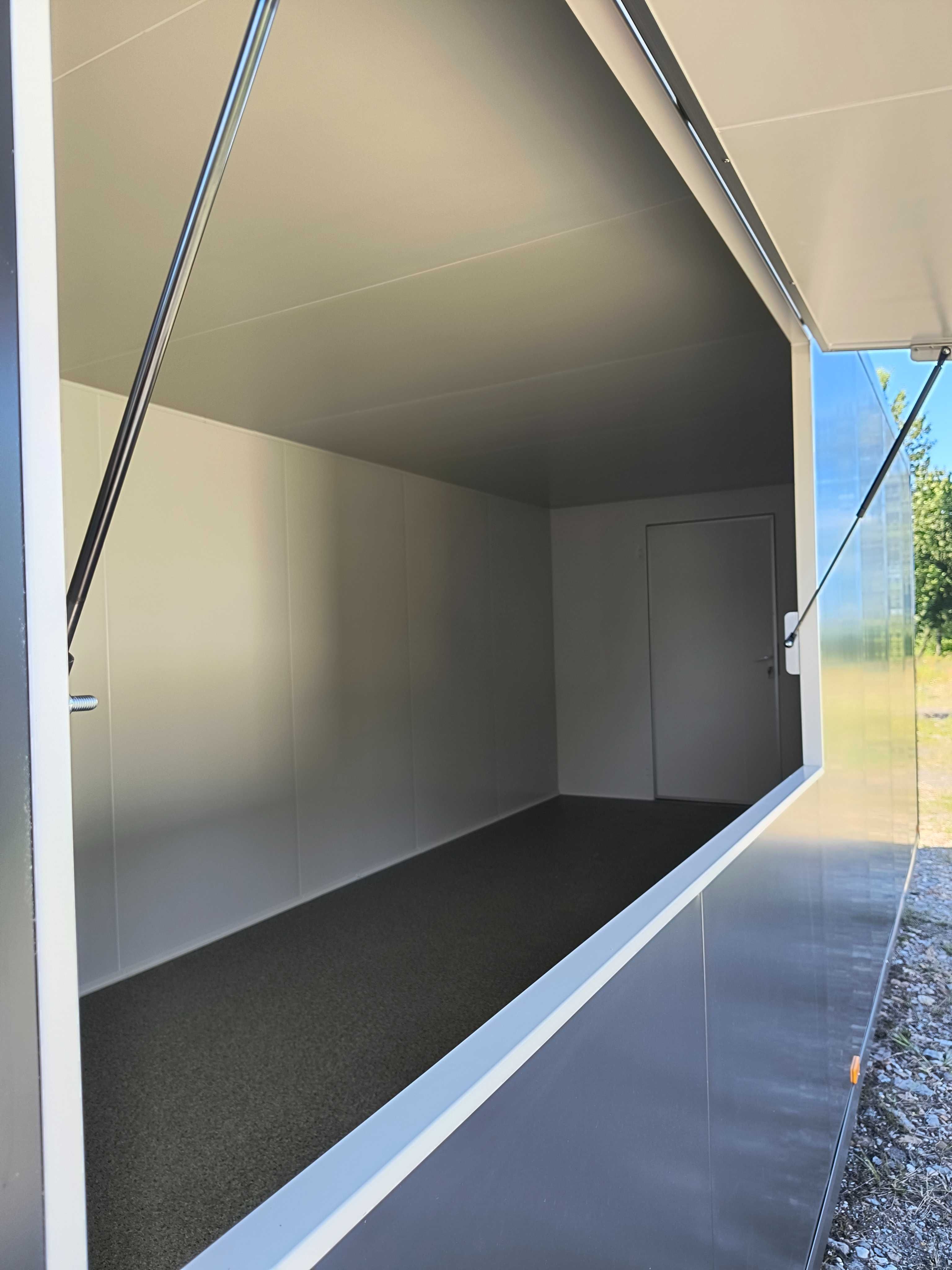 - PRZYCZEPA gastronomiczna - 7m x 2,5 m - 2 osie - dostępna NA PLACU -