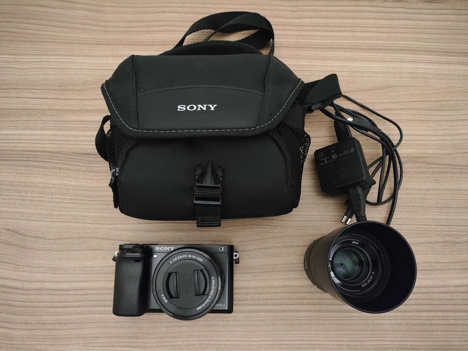 Sony A6000 + Lente F1.8 + Bolsa Sony