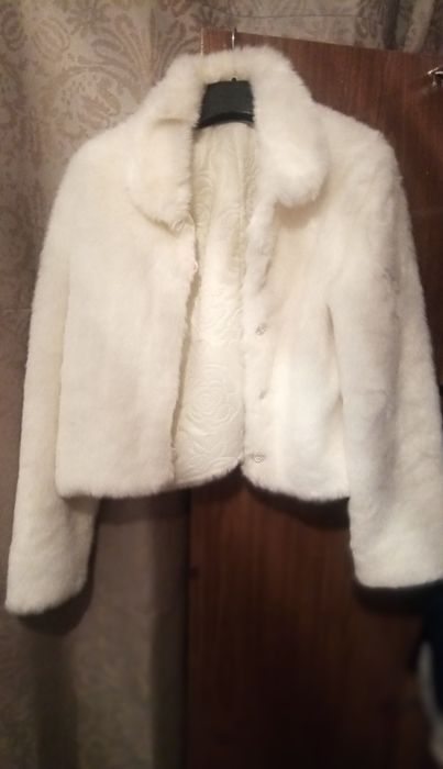 Продам Свадебную шубу с длиным рукавом