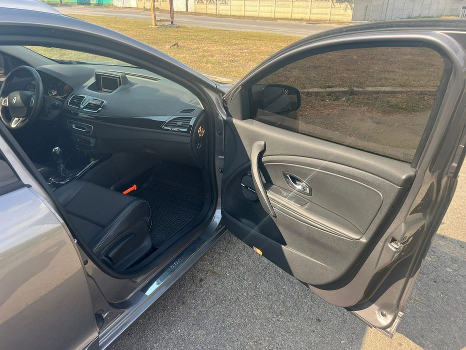 Меган 3 у відмінному стані