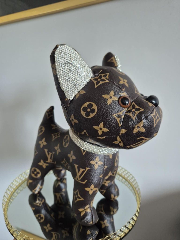 LV Mops Piesek Louis Vuitton