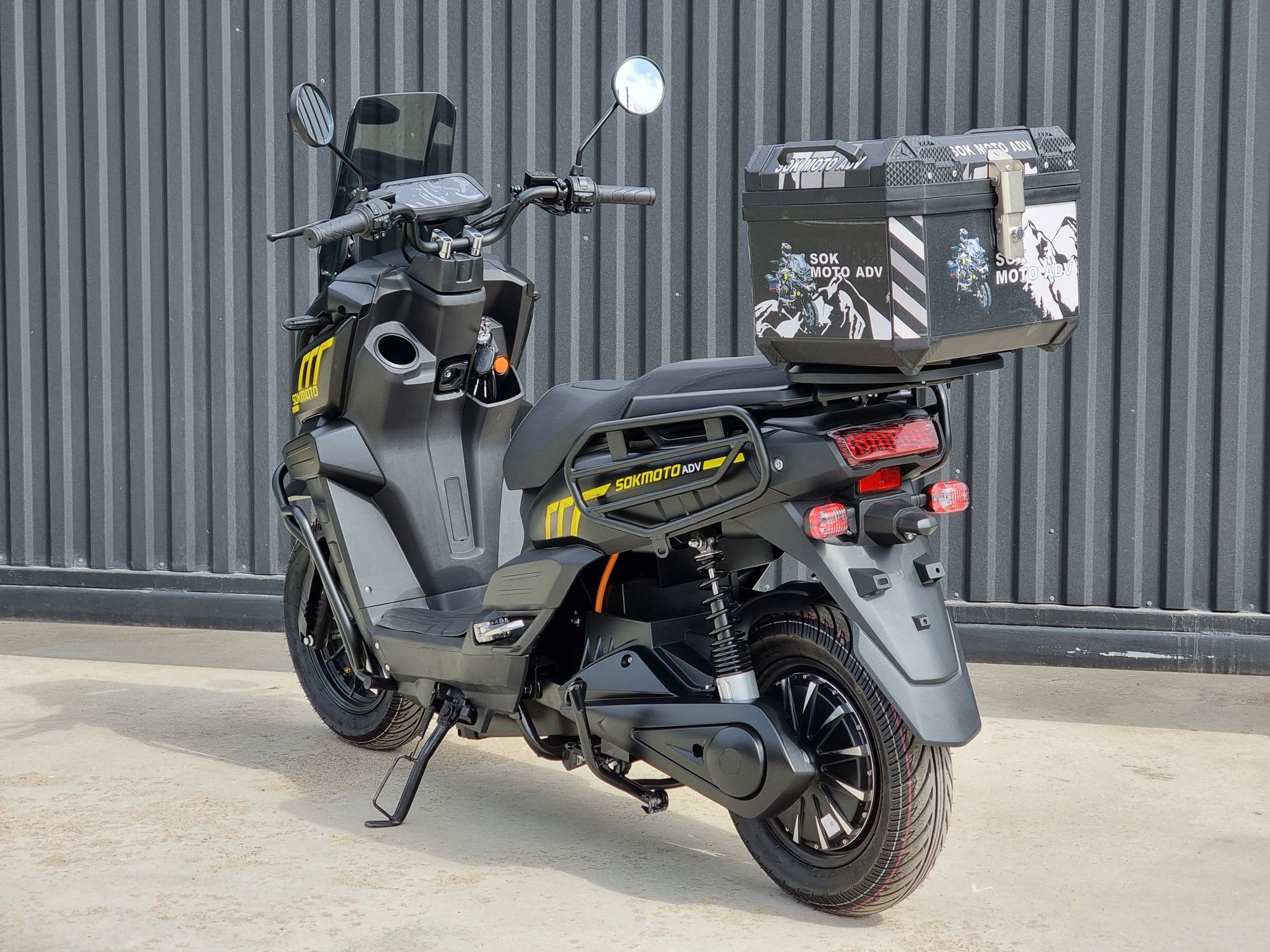 Електроскутер SokMoto ADV 2999w 72v