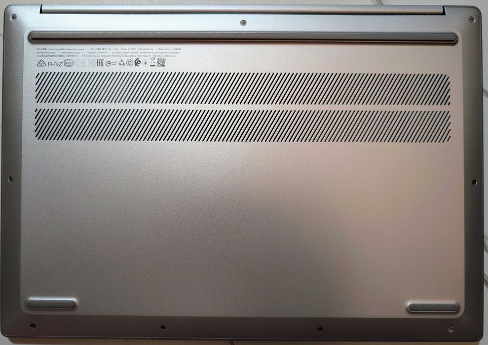 Ноутбук Lenovo IdeaPad Slim 5 16IAH8