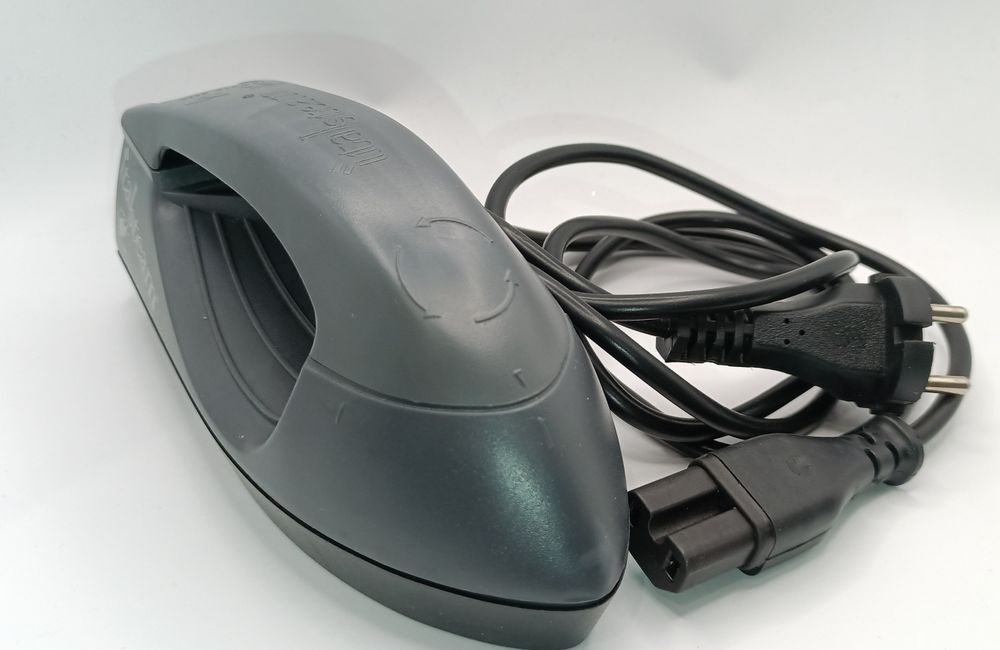 Парова праска, утюг, відпарювач