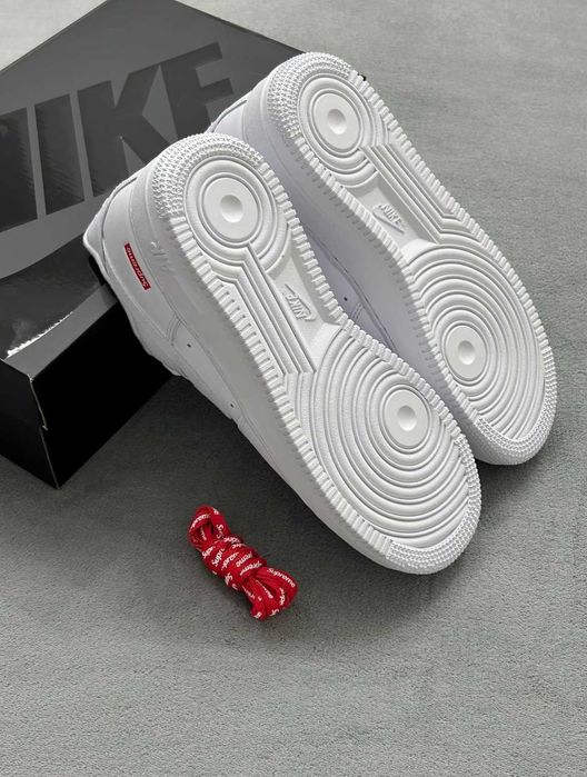 Buty meskie Mokasyny Nike_Air_Force_1_Low_Supreme_White_R.45