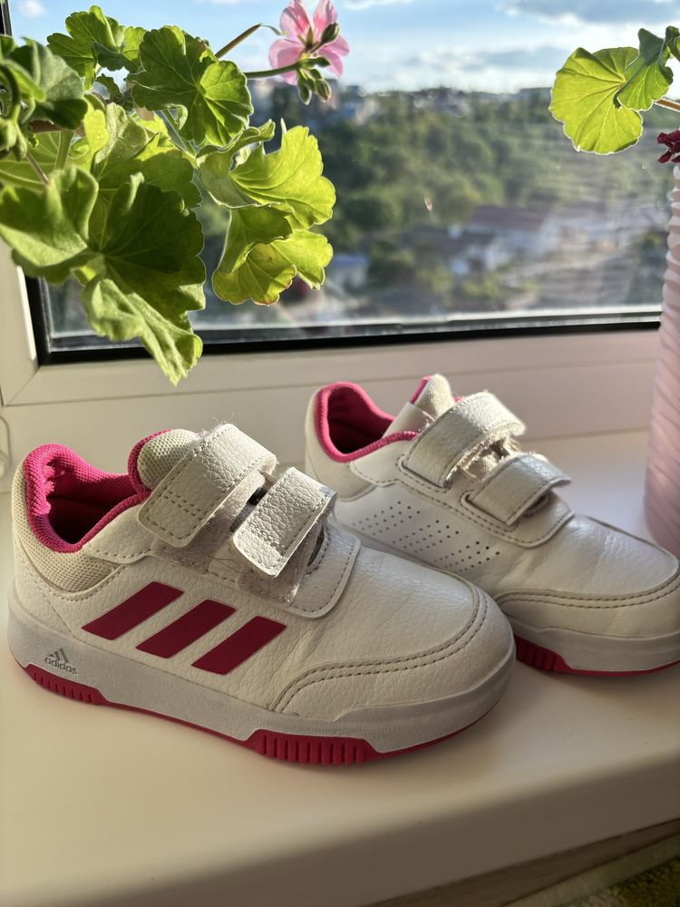 Кросівки adidas 26 розмір 15 см