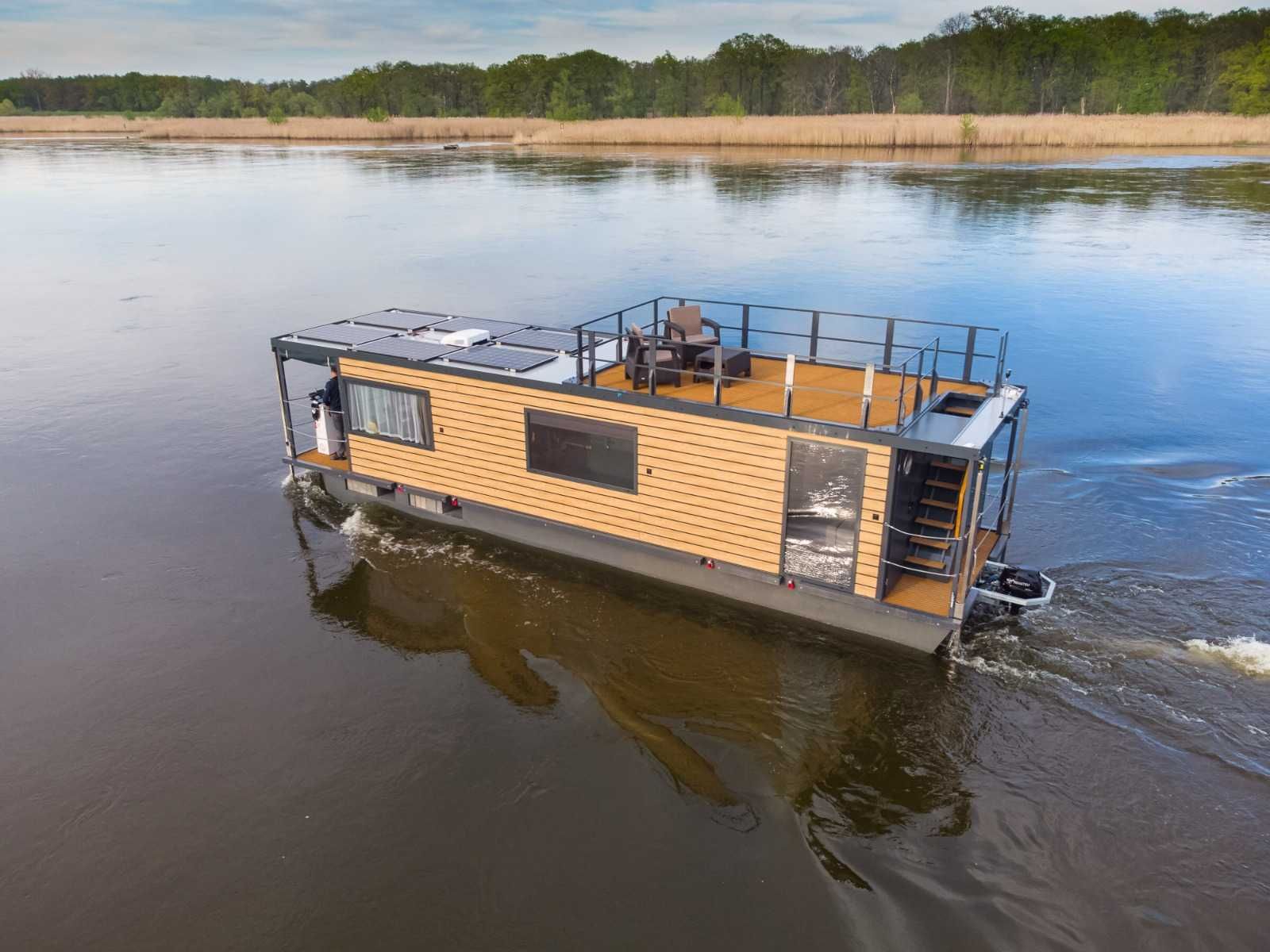 Houseboat Hausboot Dom na wodzie Domek pływający letniskowy Jacht Łódź