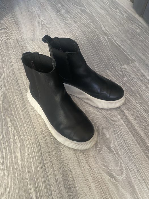 Жіночі черевики 36 р