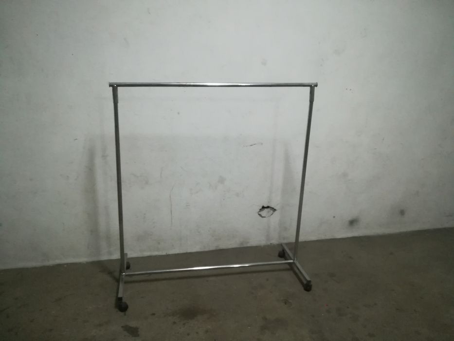 Suporte para cabides