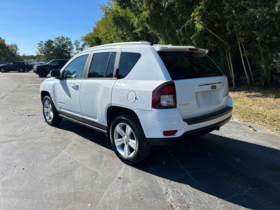 Jeep Compass Latitude      2016