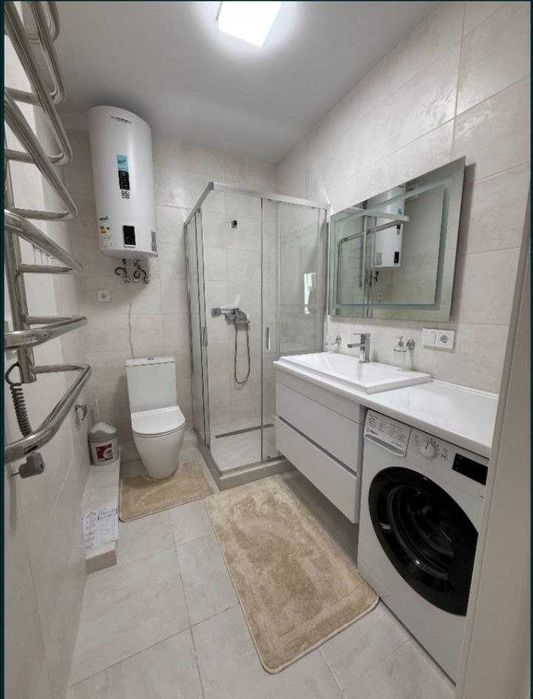 БЕЗ КОМІСІЇ Однокімнатна квартира зі світлим ремонтом і меблями.