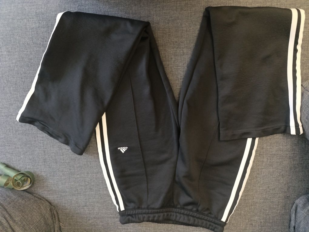 Спортивні брюки Adidas (XS)