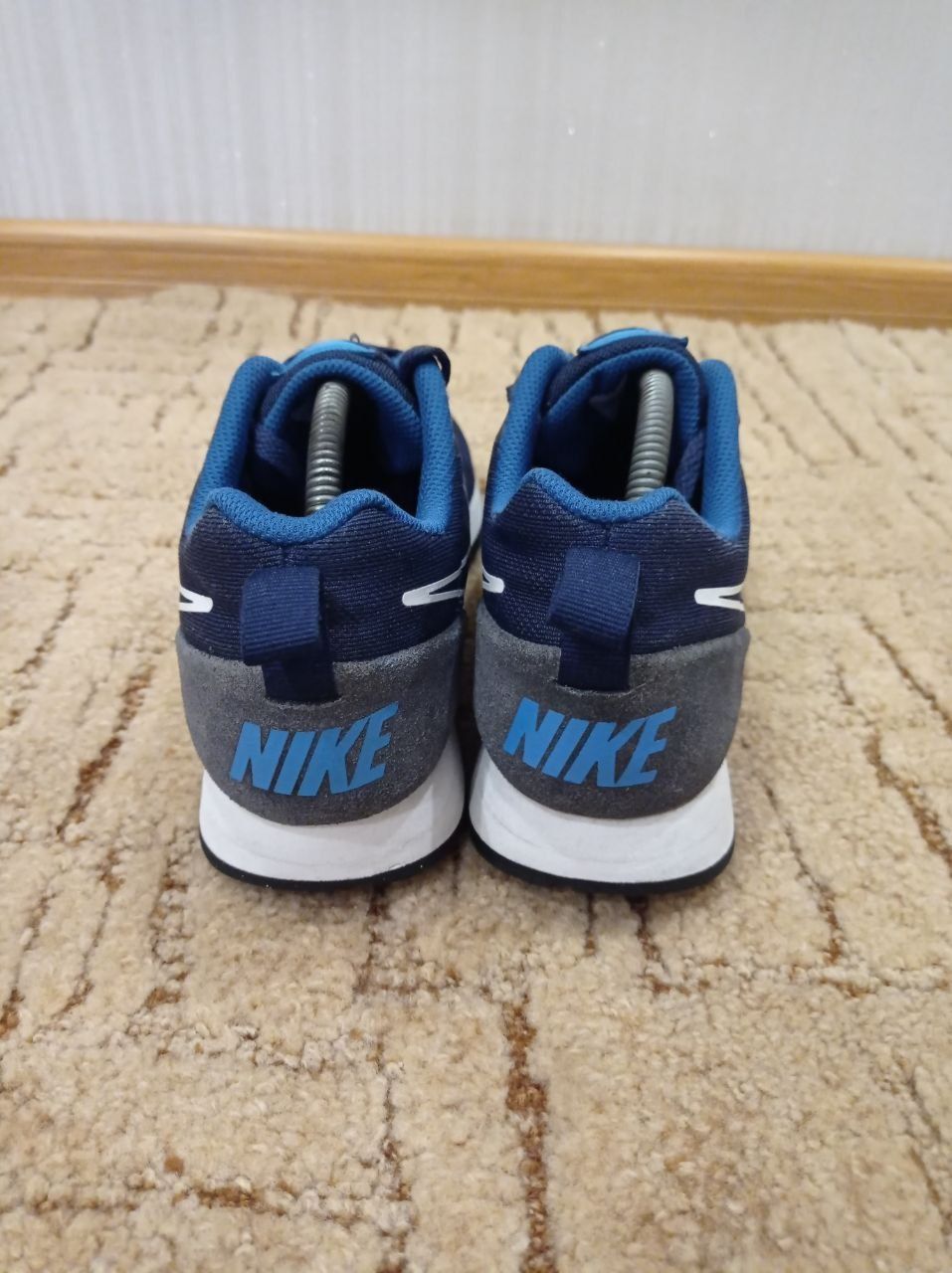 Кроссовки фирмы  Nike MD Runner