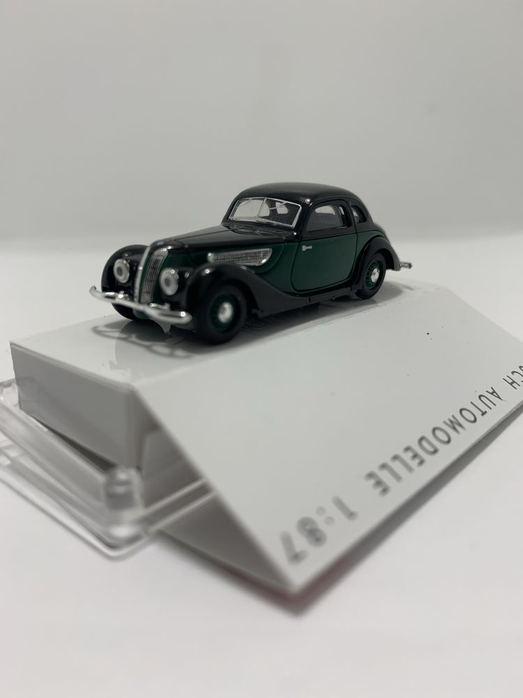 BMW 327 da Busch escala 1:87