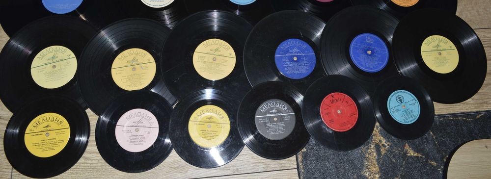 Płyty winylowe bez okładek do Dekoracji- 17 szt=30 zł