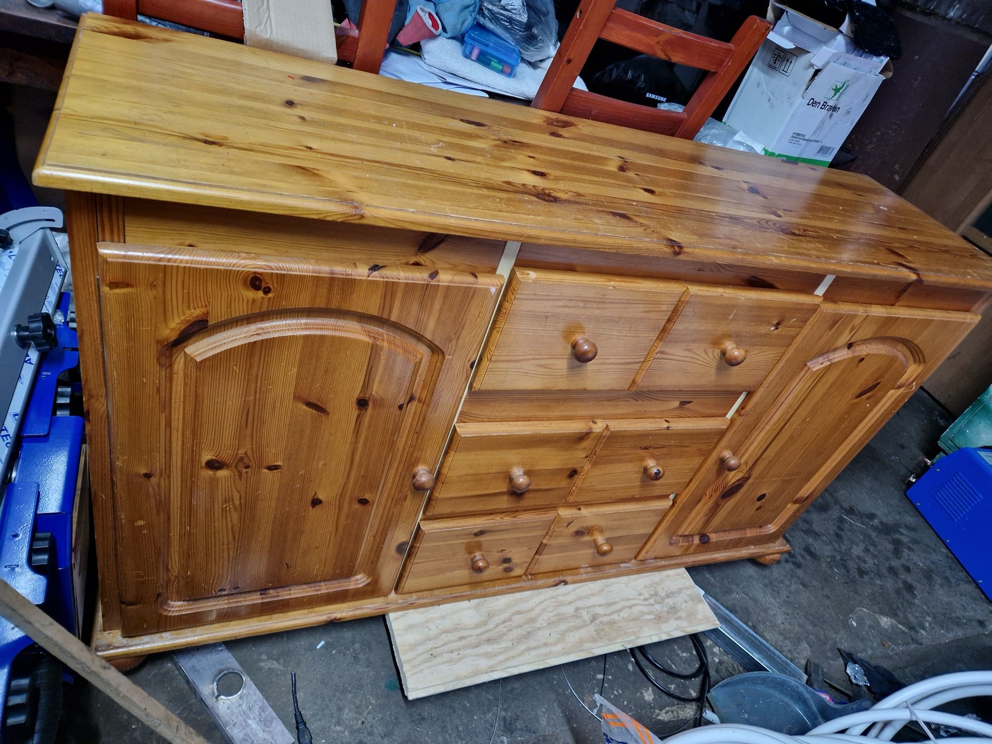 Drewniana szafka 140x40x75