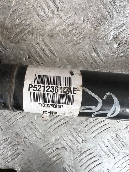 52123612AE Chrysler Вал карданный задний, в сборе jeep cherokee kl 2.4