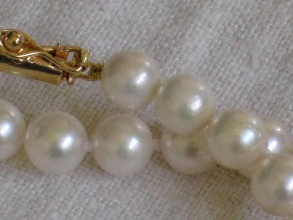 Colar de Perolas Cultura Mar 7mm c/Fecho em Ouro 19,2 kt