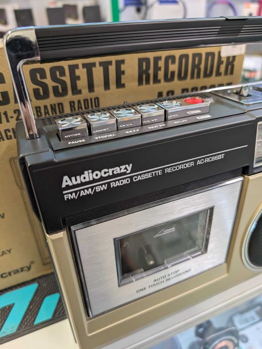 Радіо програвач, касетний магнітофон з USB