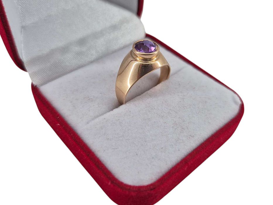 Śliczny złoty pierścionek z fioletowym oczkiem 3,22G 14K