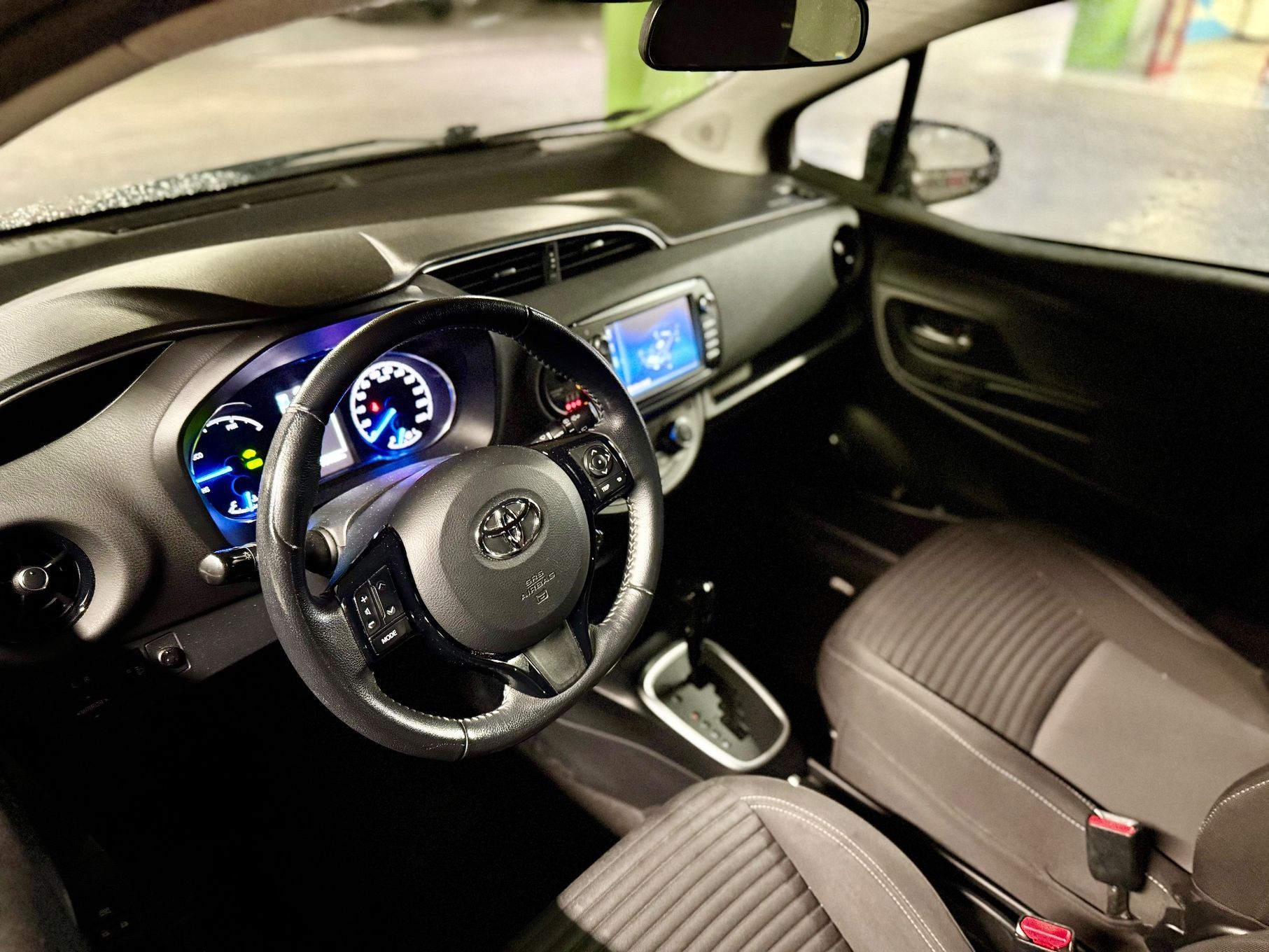 Toyota Yaris Toyota Yaris Hybrid 1.5 e-CVT, 2017 - zadbany