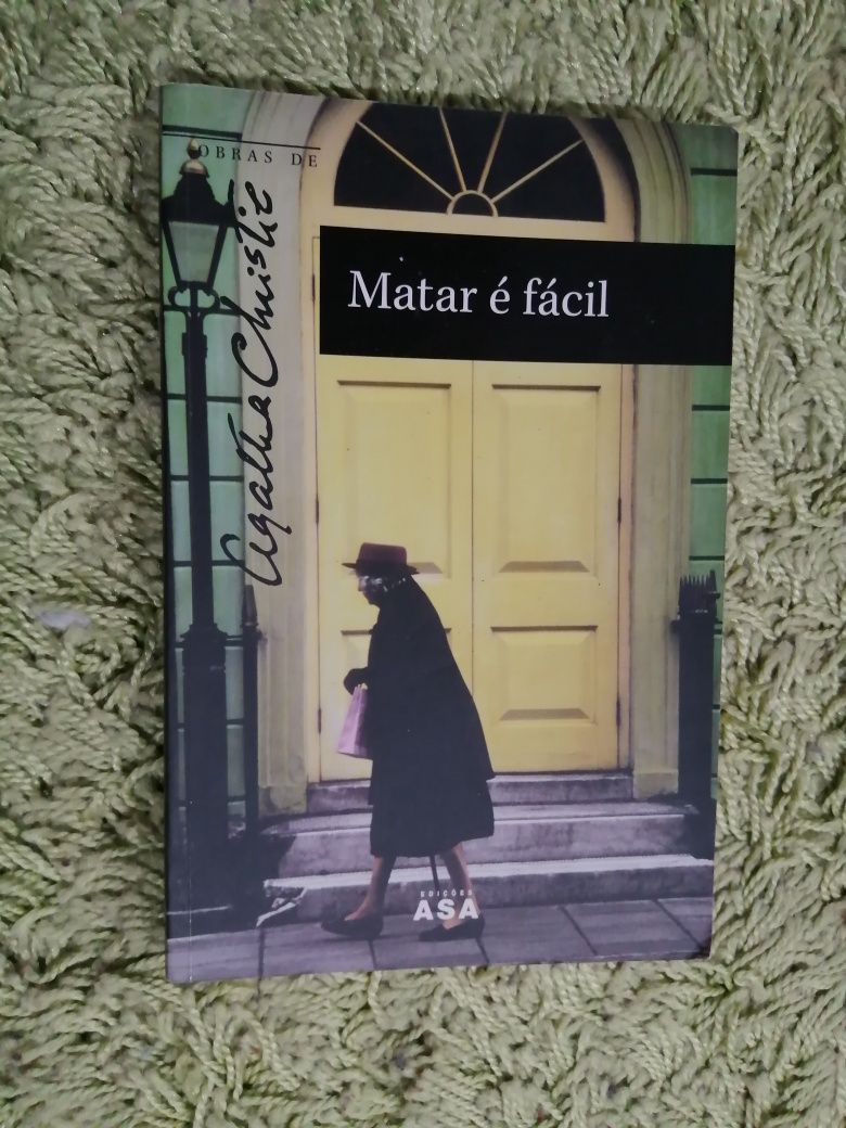 Livro - 'Matar é fácil' de Agatha Christie