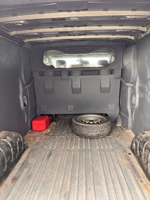 Опель віваро, Грус-Пас