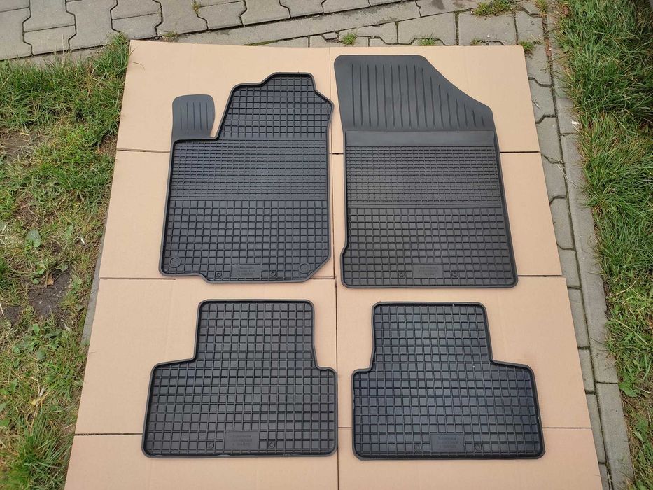 NOWE Dywaniki gumowe CITROEN DS3 od 2009r dopasowane korytka korytko