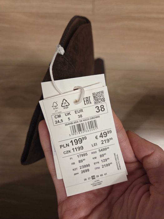 Nowe, brązowe kozaki zamszowe 38