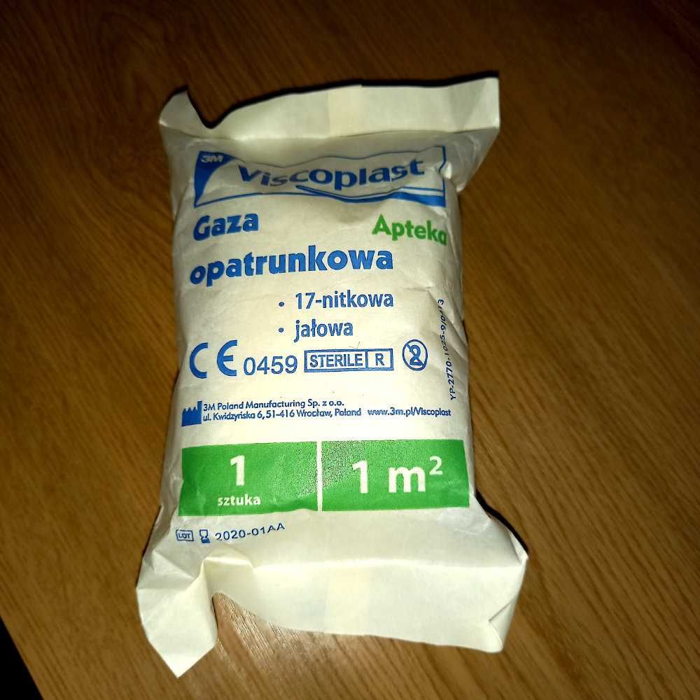 Stare opatrunki.
