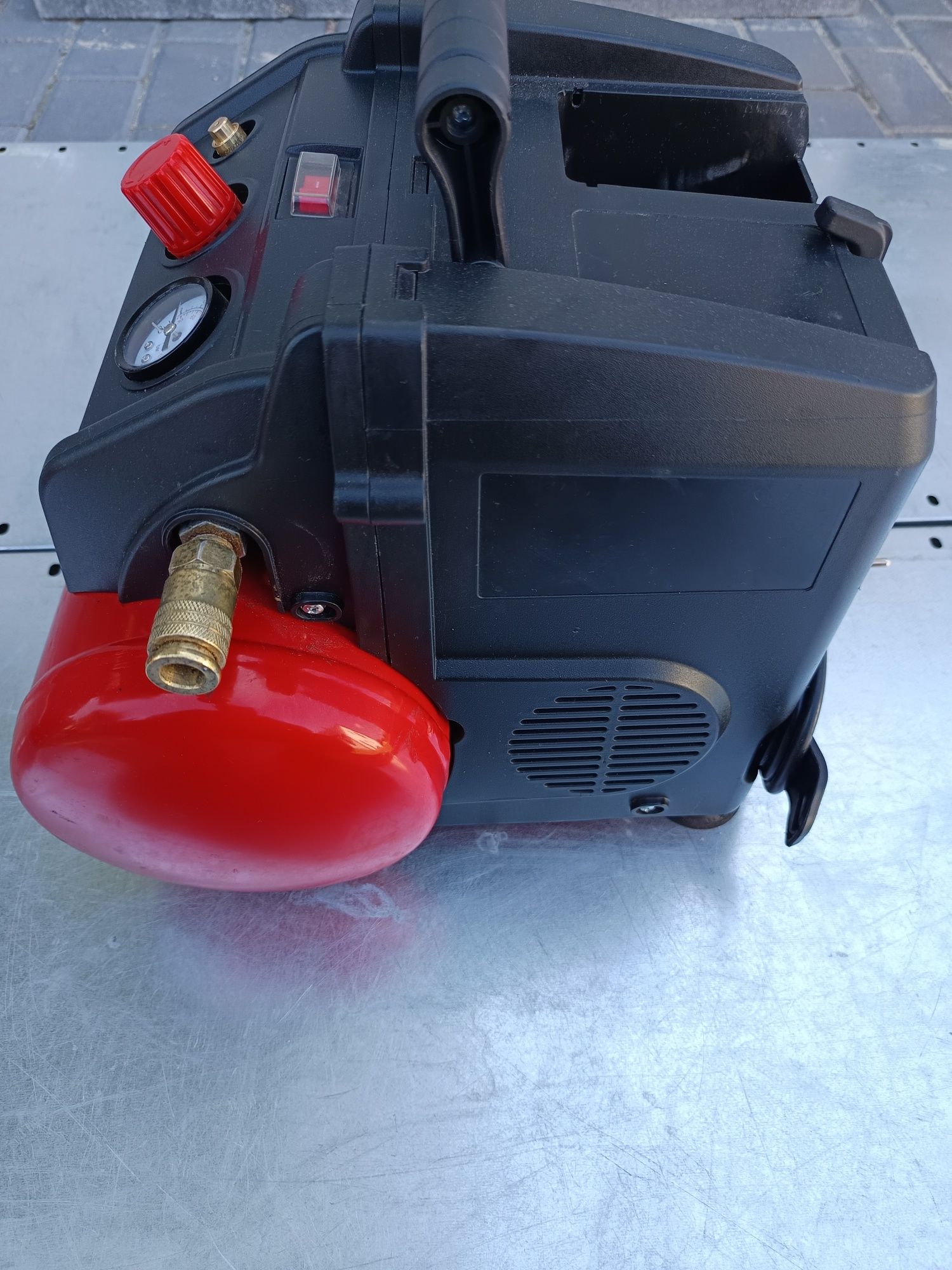 Kompresor bezolejowy Einhell TC-AC 190/6/8