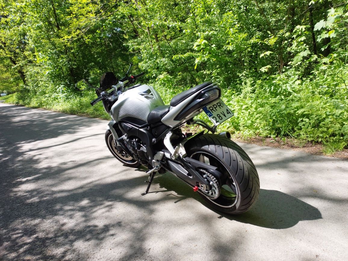 Yamaha FZ1 nie cb1000 z1000