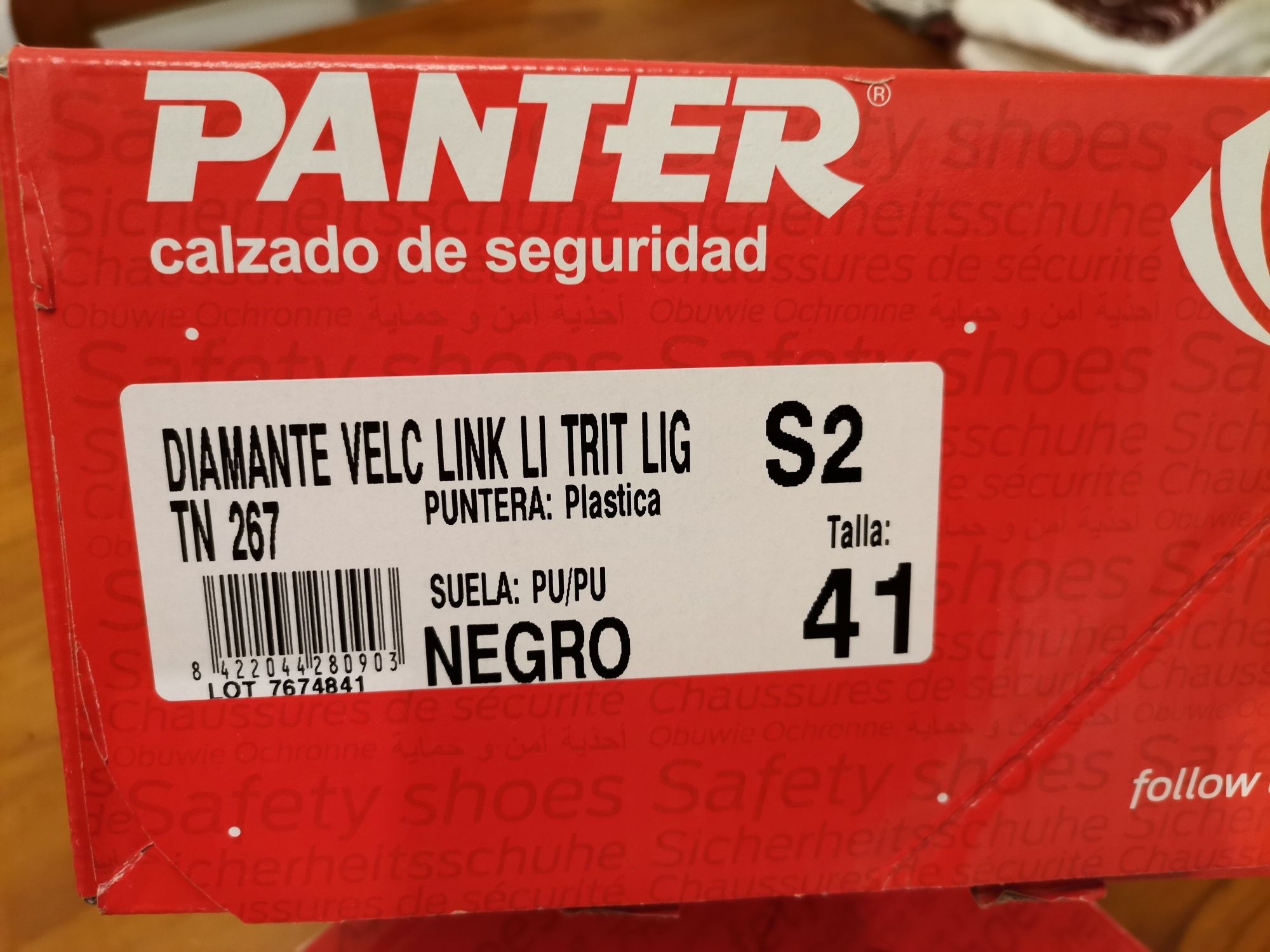 Sapatos biqueira aço nro 41 - RESERVADOS