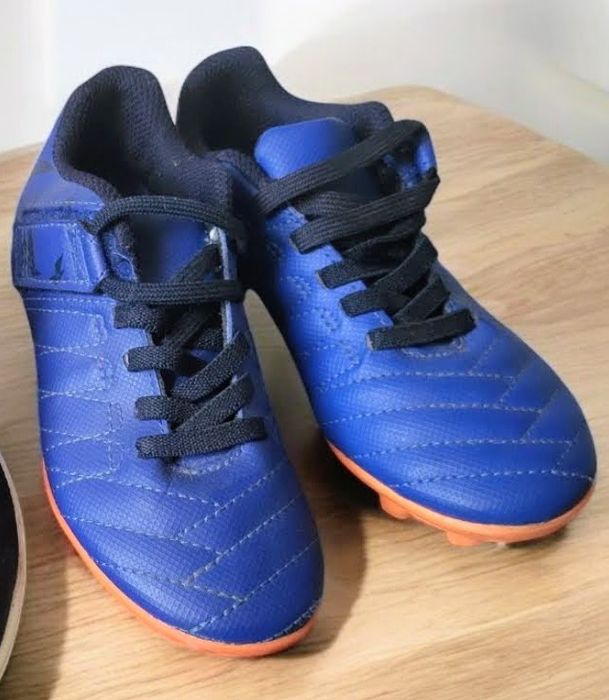 Korki - buty piłkarskie 28 Kipsta