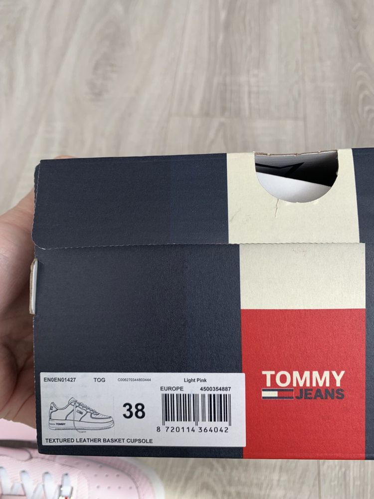 Продам кеди кросівки Tommy Hilfiger Jeans 38 розмір