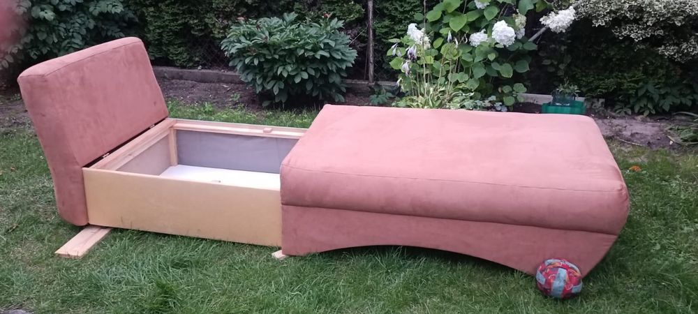Sofa fotel z funkcją spania i skrzynia