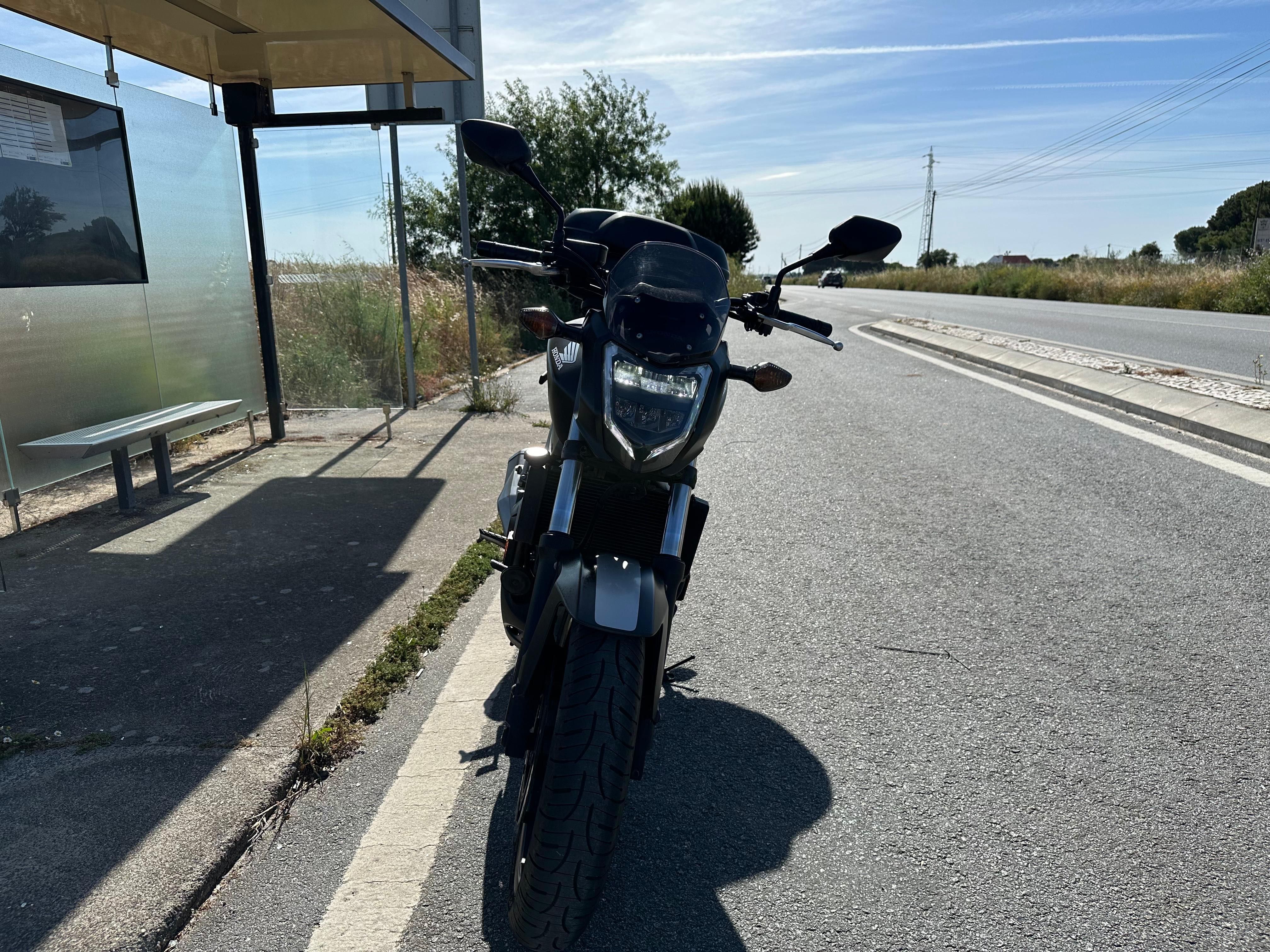 Honda NC750S (ABS) + Top Case SH48 + Capacete Modular Schuberth