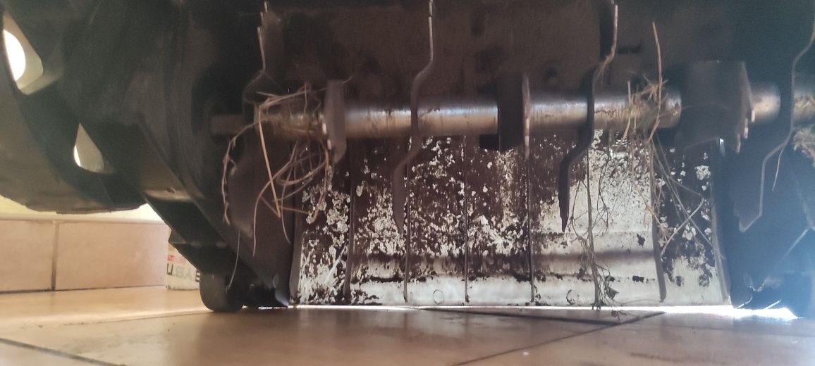 Wertykulator SpalinowyALKO 38 P Combi-Care
Silnik AL-KO 1,3 kW zapala