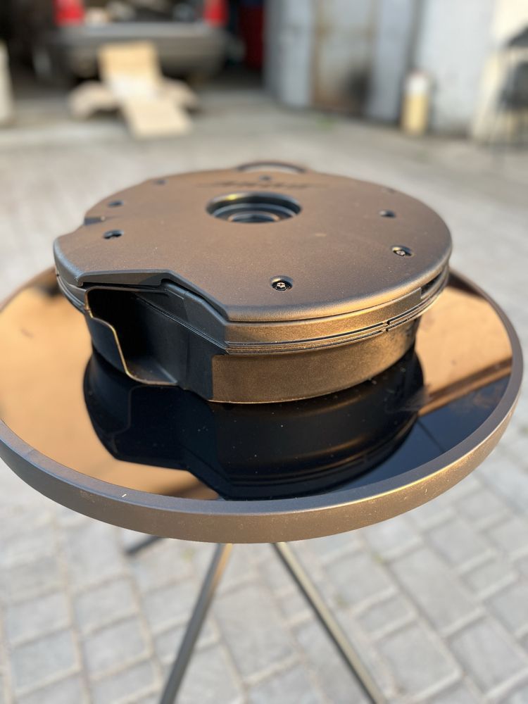 Продам сабвуфер bose в запаску автомобиля!!