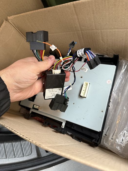 Магнітола Тесла-стайл на Ford Fusion