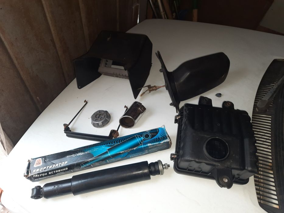 Продам амортизатор Деу Сенс.