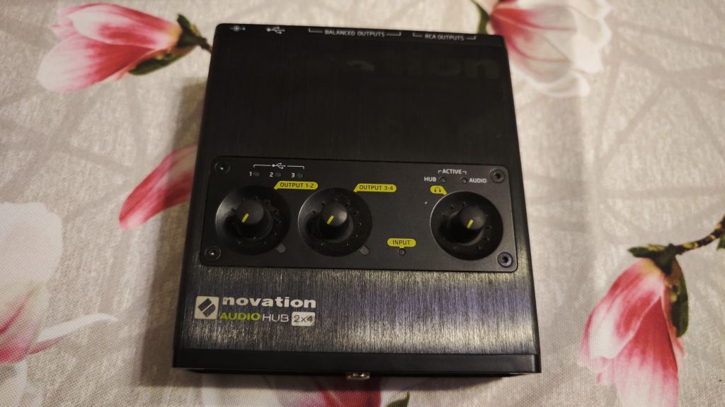 Interfejs Audio Novation AudioHub 2x4
