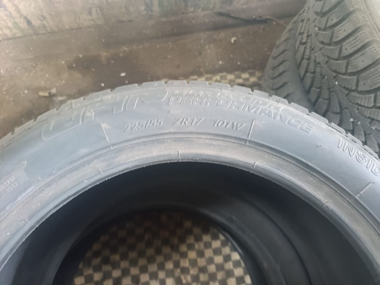 Летняя резина R17 225/55