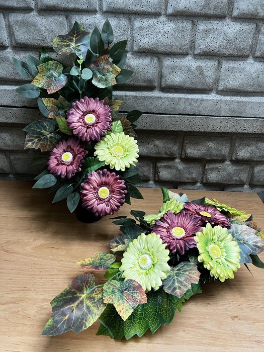 Komplet nagrobny kwiaty gerbery kompozycja pomnik cmentarz wazon