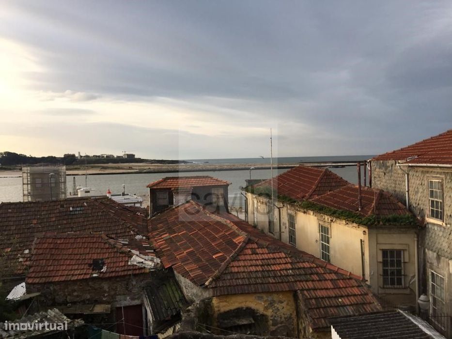 Terreno com Ruina e Projeto Aprovado na Foz Velha - Porto