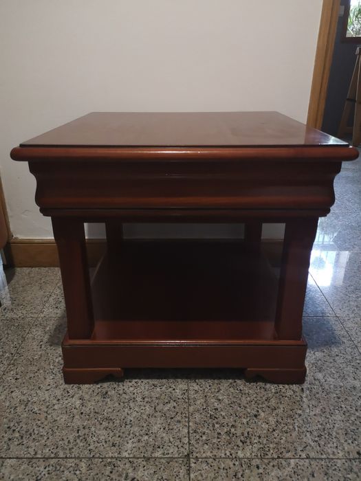 Mesa de apoio em castanho-madeira maciça Estado impecável