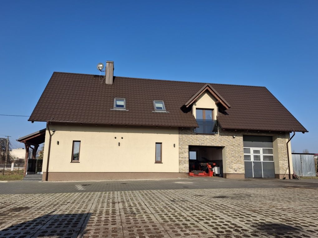 Naprawa Serwis Kamperow Przyczep Kempingowych Montaż Solarów off-grid