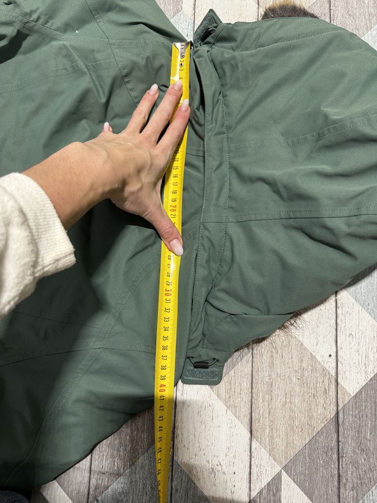 Зимниее пуховое пальто Marmot p.XS зеленое