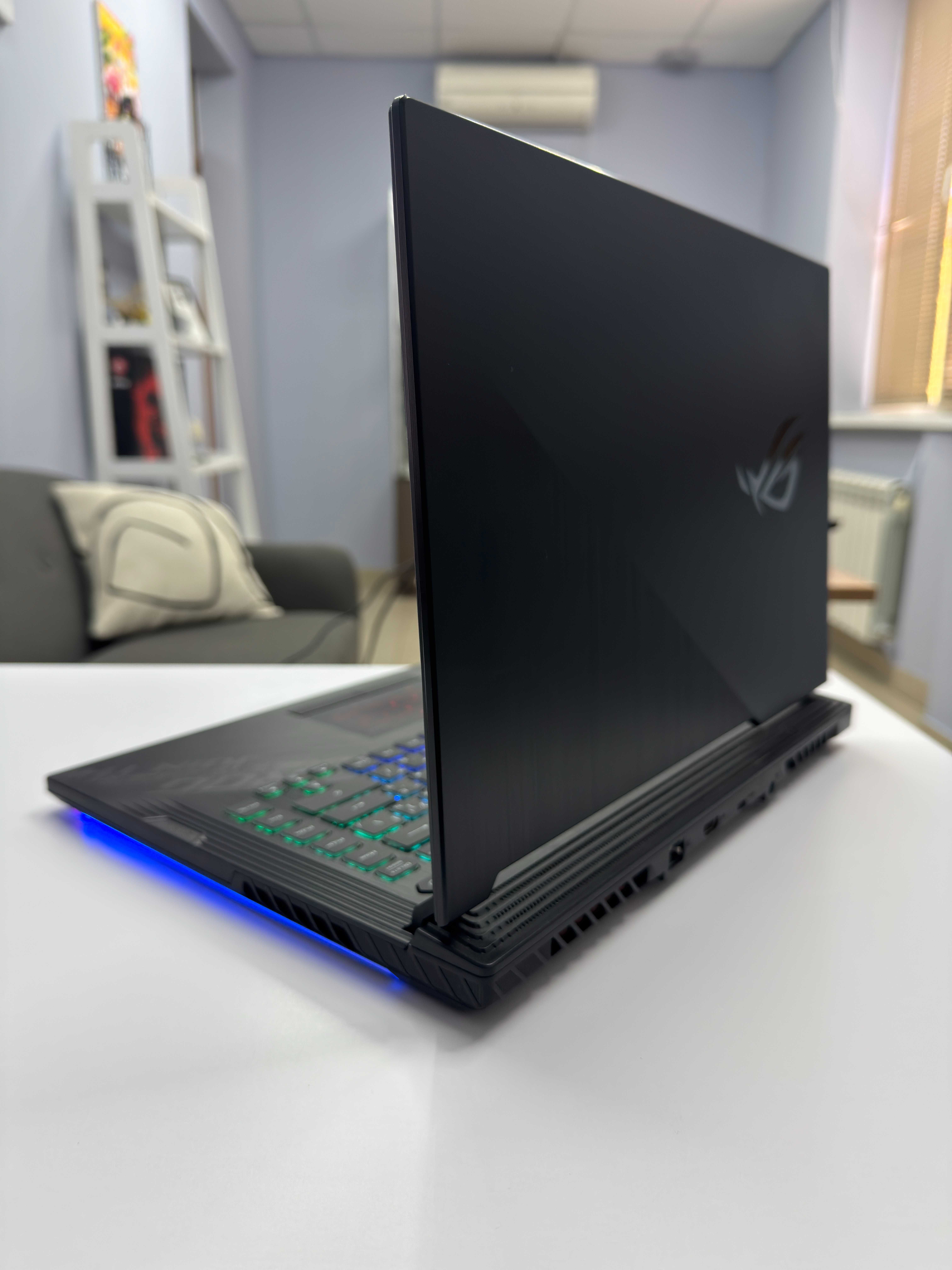 Asus Rog Strix 15.6" 240Hz I7-10750H RTX 2060 6Gb 115W 16Gb SSD 512Gb